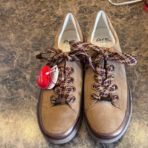 Ara HighSoft Women's Bamboo Tan Leather Sneakers with Multicolor Laces. Sz 6.5